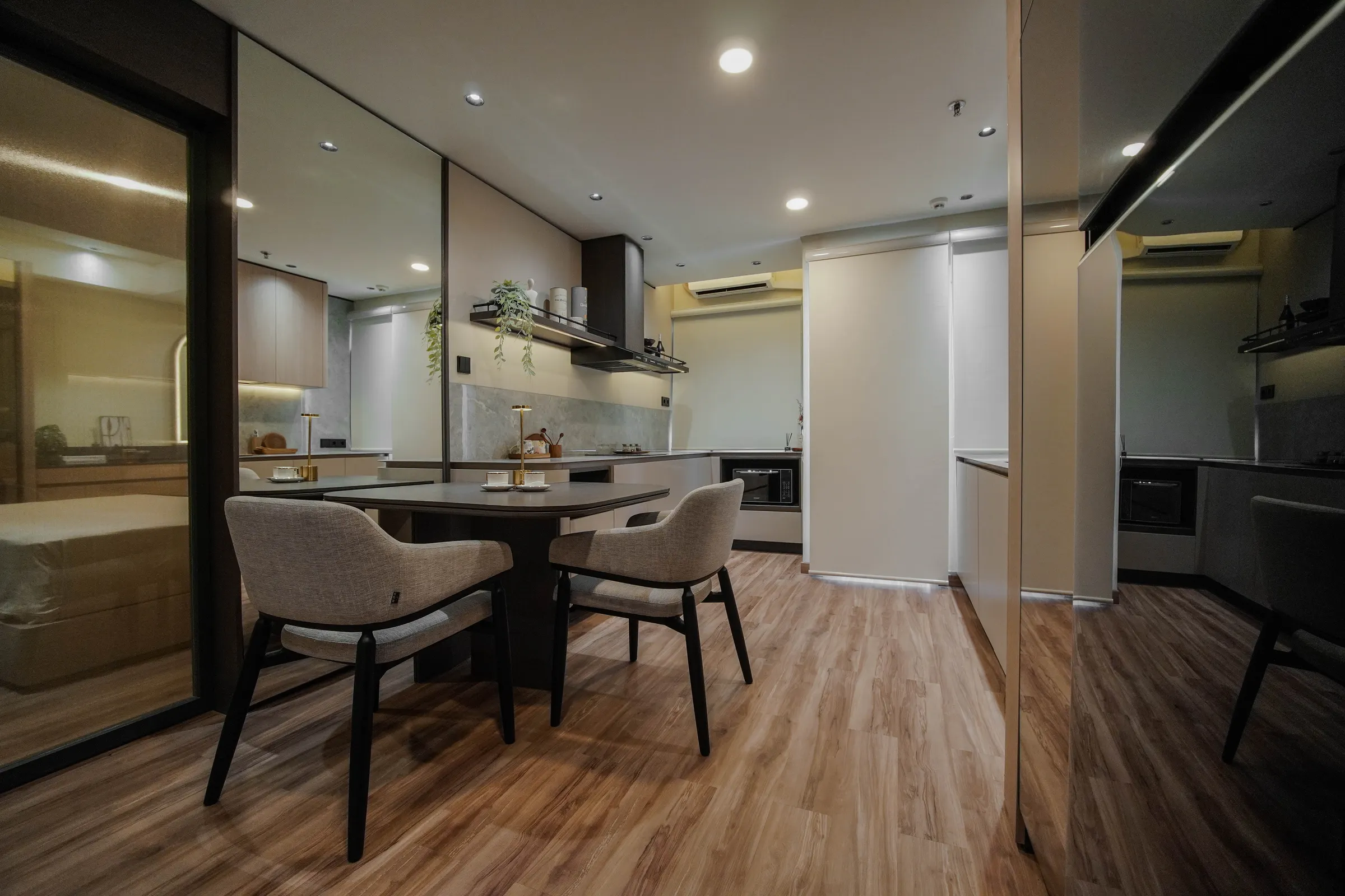 E Apartment — cover