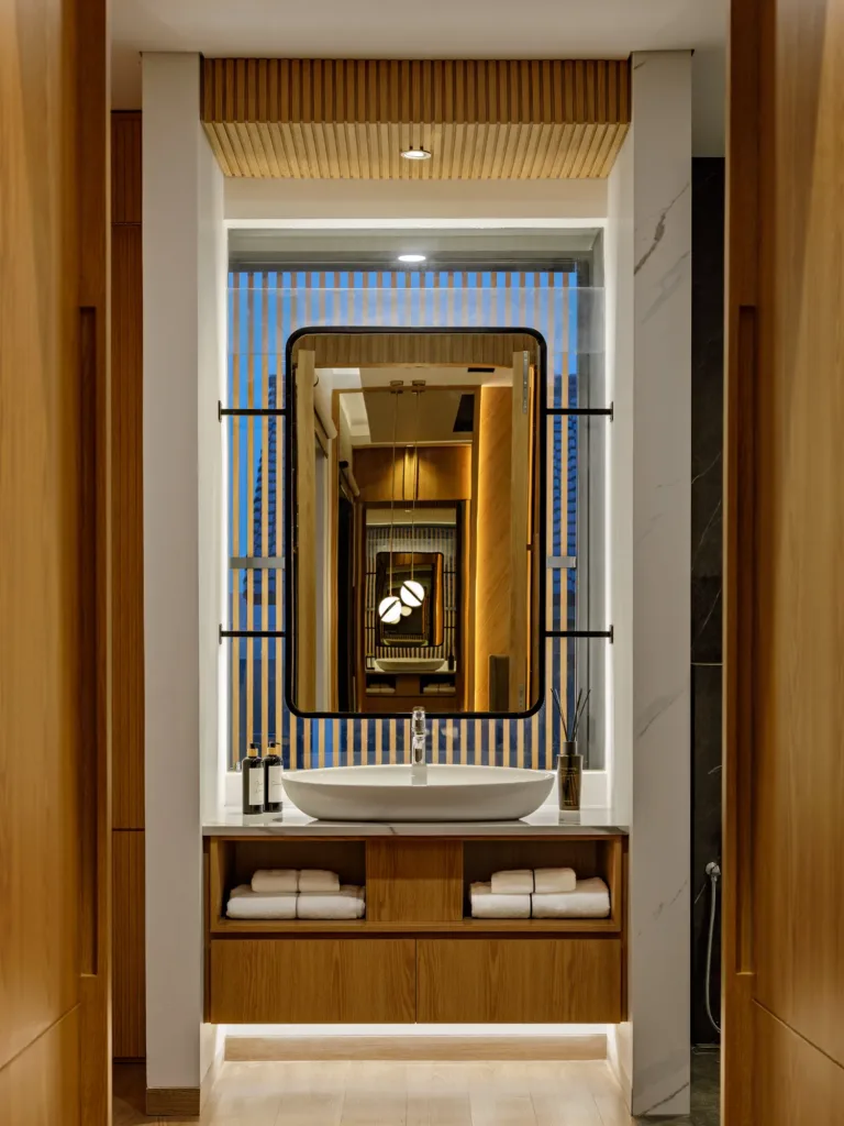 I Residence — Vanity niche with slatted surround